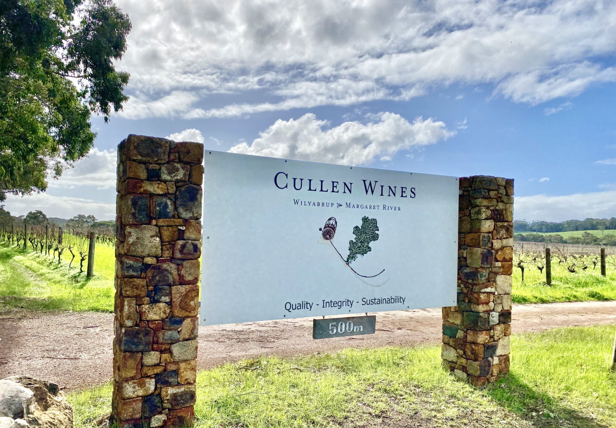 Cartello dell'ingresso di Cullen Wines, cloni Houghton, Margaret River