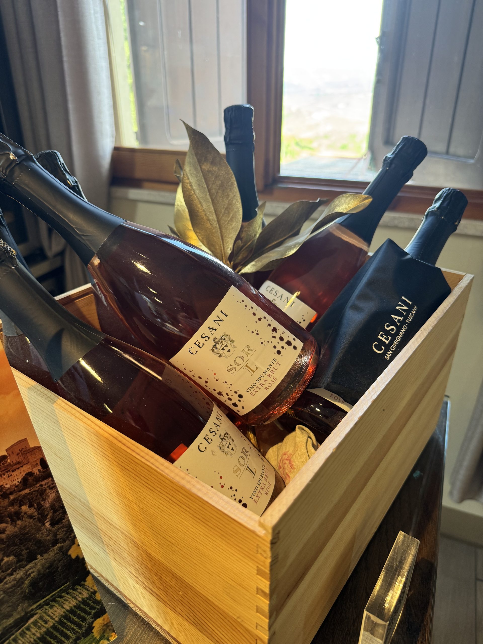 Bottiglie di Sor L, lo spumante extra brut rosé dell'Azienda Cesani